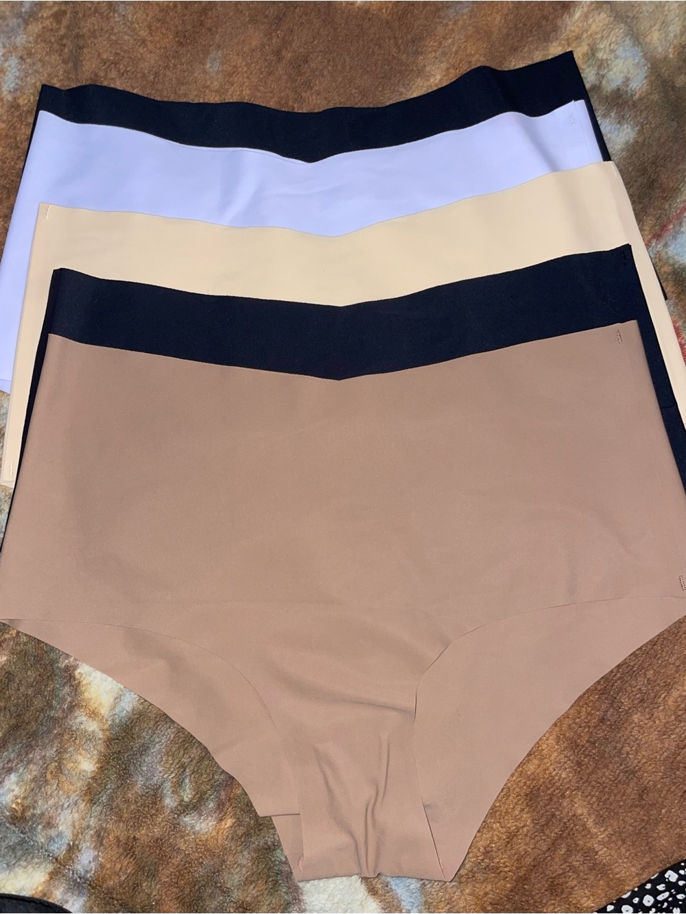 Everyday Seamless High-Waist Panty 5-Pack — 2 Black, Lilac, Cream & Tan Size L